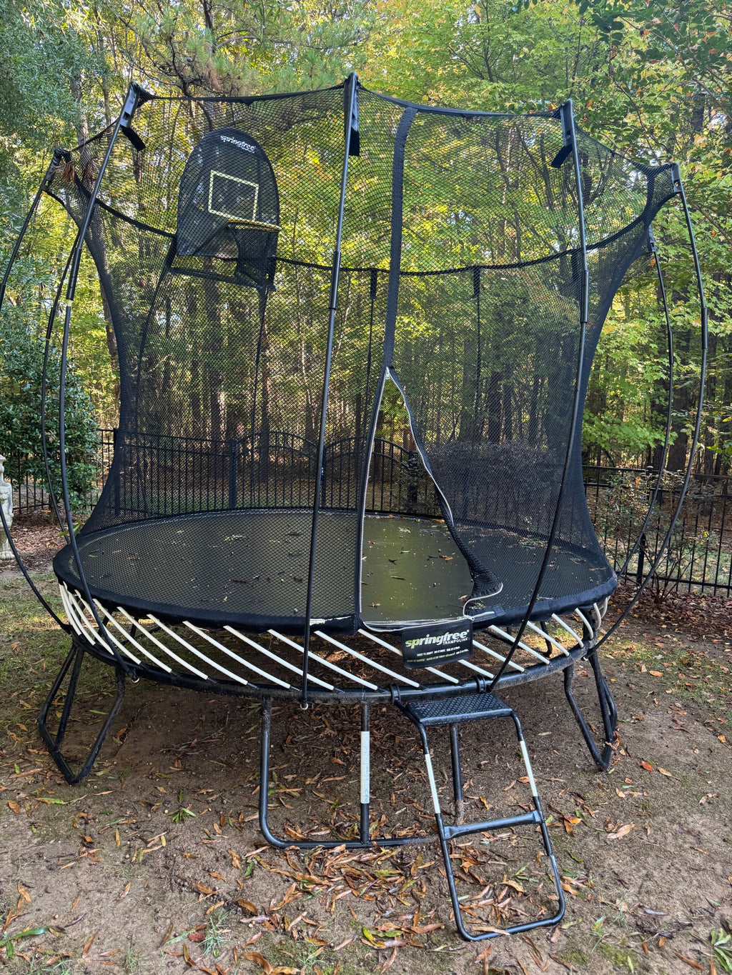 Springfree Medium Round R79 Trampoline, 118in, with FlexrHoop and FlexrStep (Buyer Disassembles)