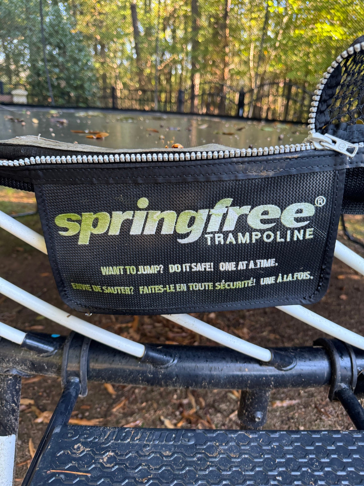 Springfree Medium Round R79 Trampoline, 118in, with FlexrHoop and FlexrStep (Buyer Disassembles)