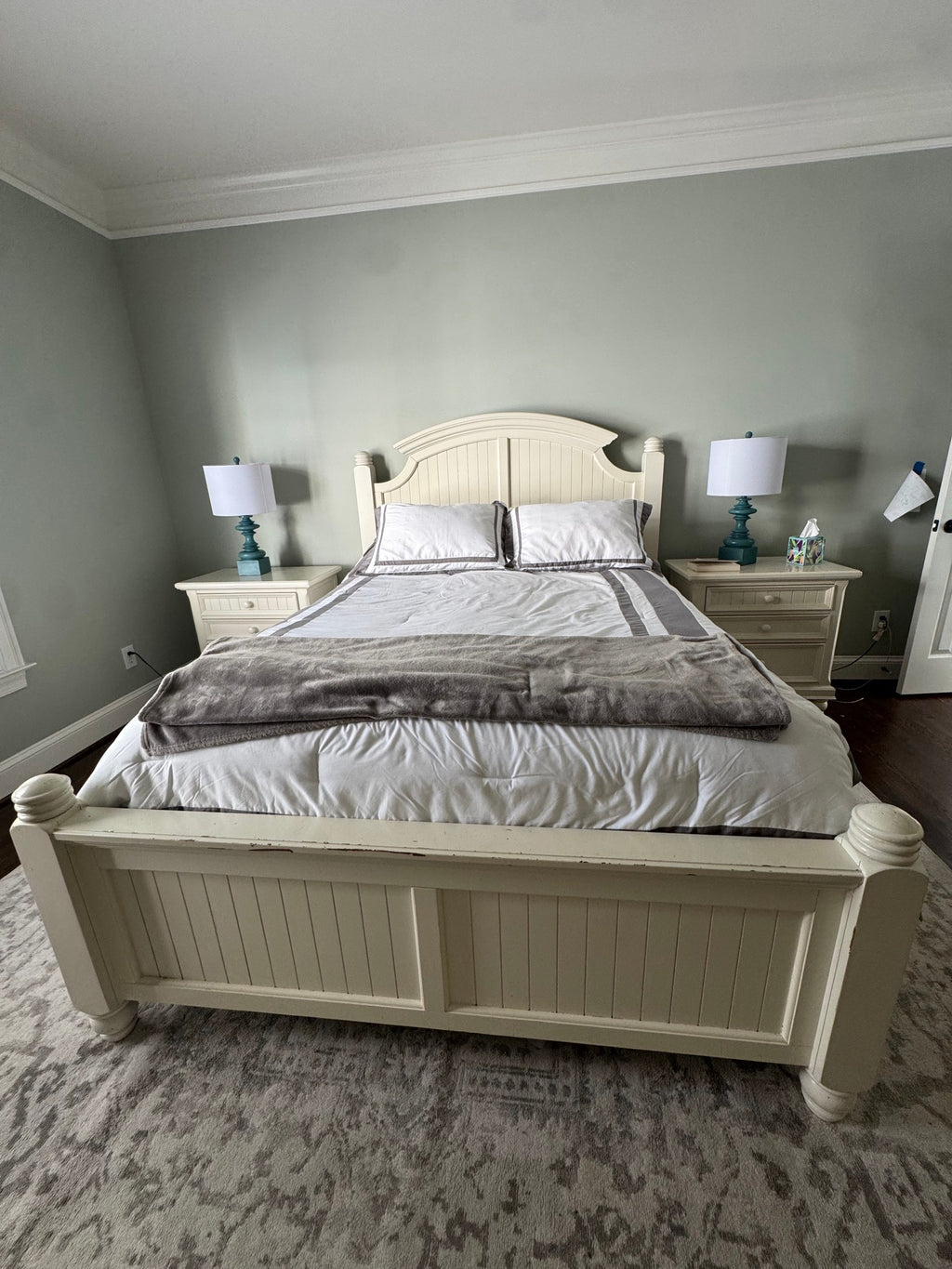 Painted Cottage Queen Bed with 2 Nightstands, Beadboard, Antique White, Coastal Farmhouse