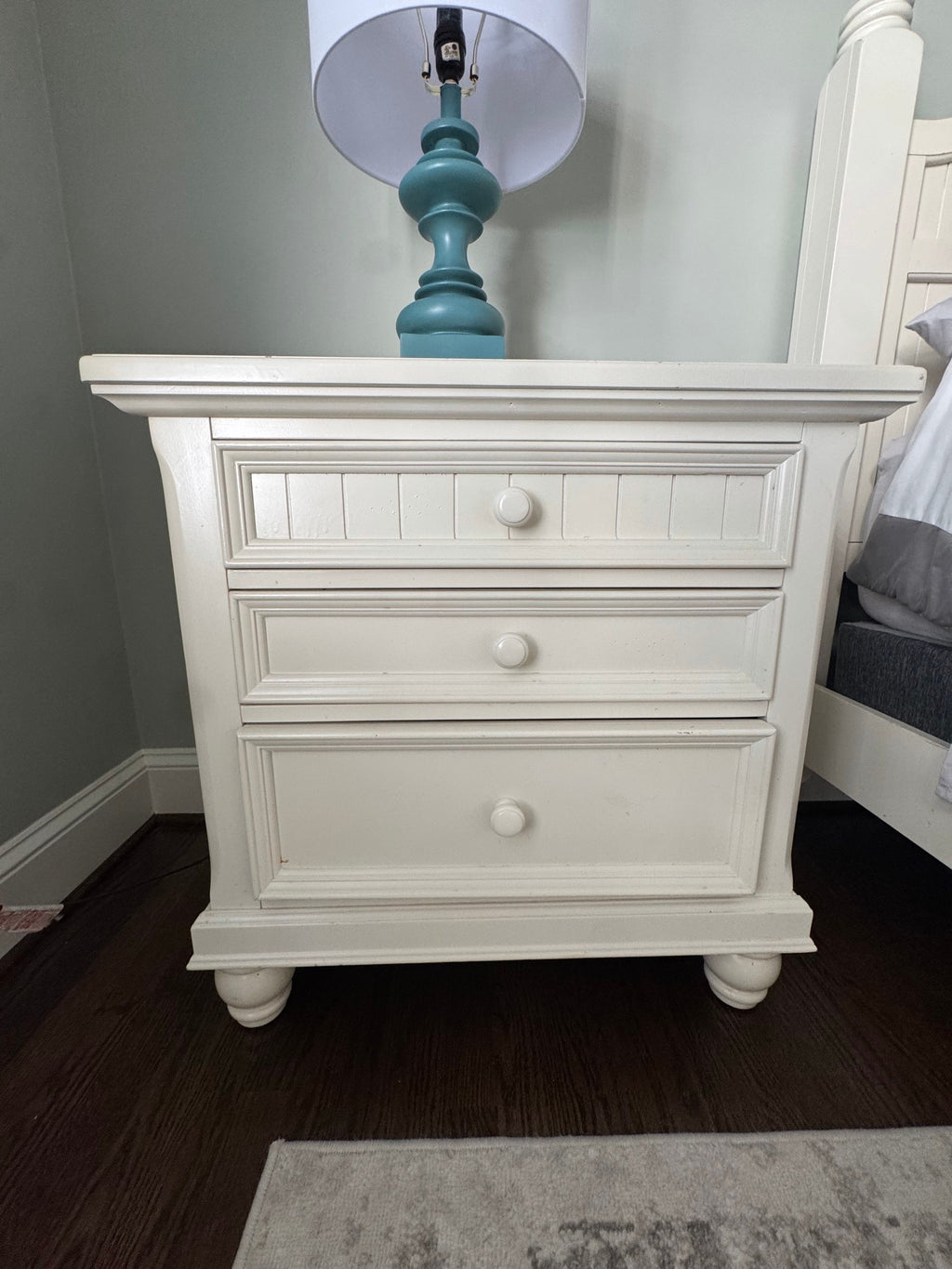 Painted Cottage Queen Bed with 2 Nightstands, Beadboard, Antique White, Coastal Farmhouse
