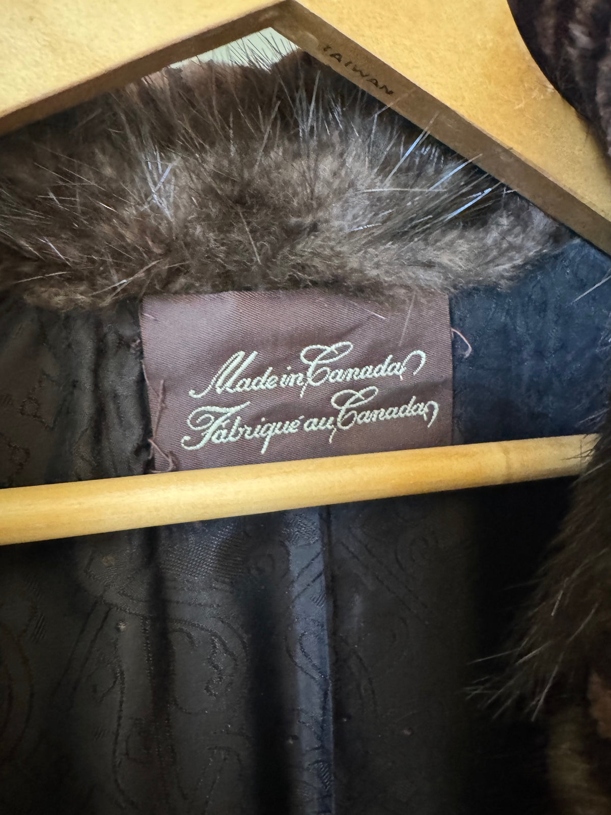 Vintage Beaver Fur Coat Large Let-Out Pelt Construction Patterned Satin Lining Made in Canada