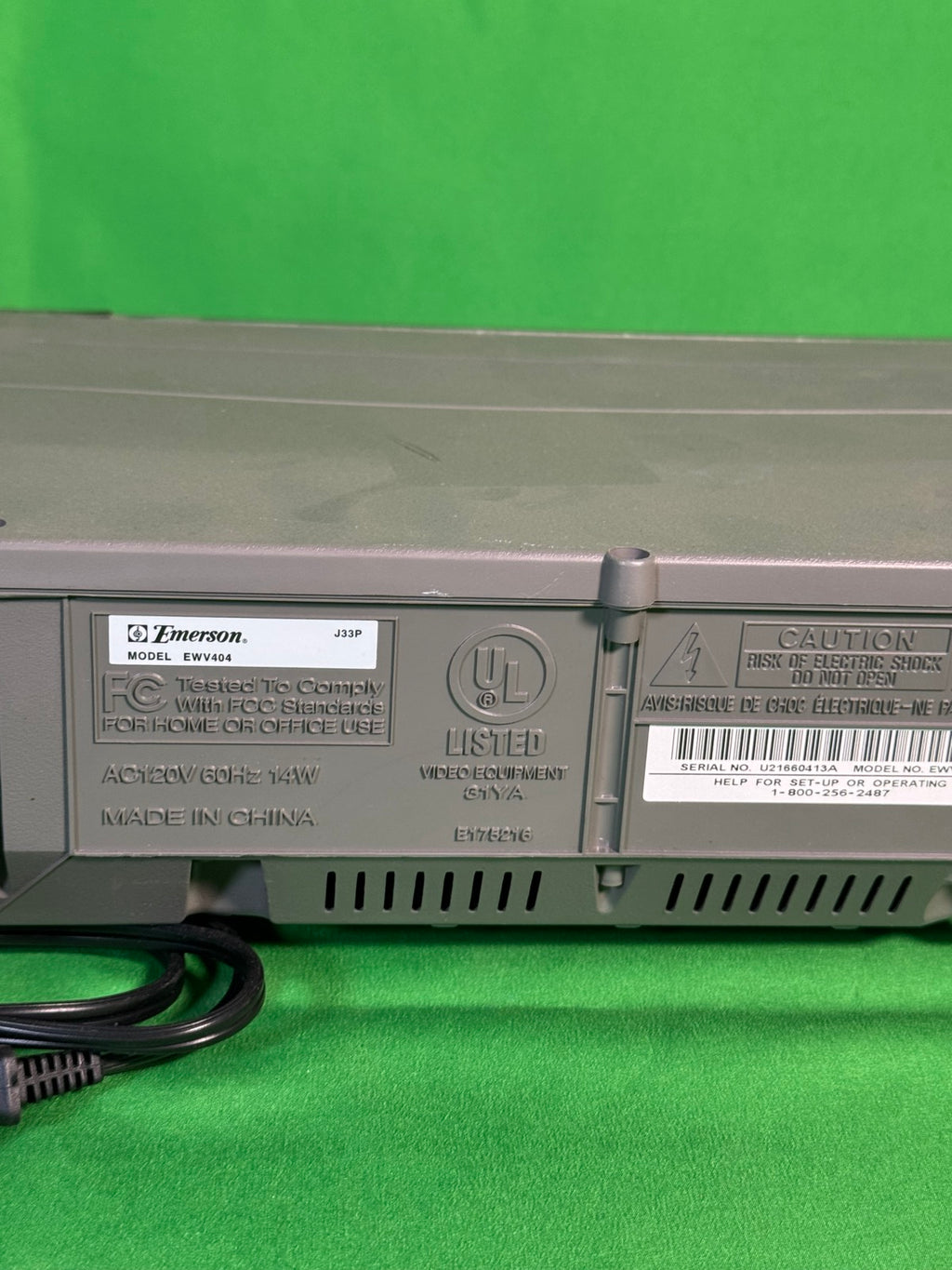 Emerson EWV404 4-Head HQ VHS VCR Video Cassette Recorder Silver