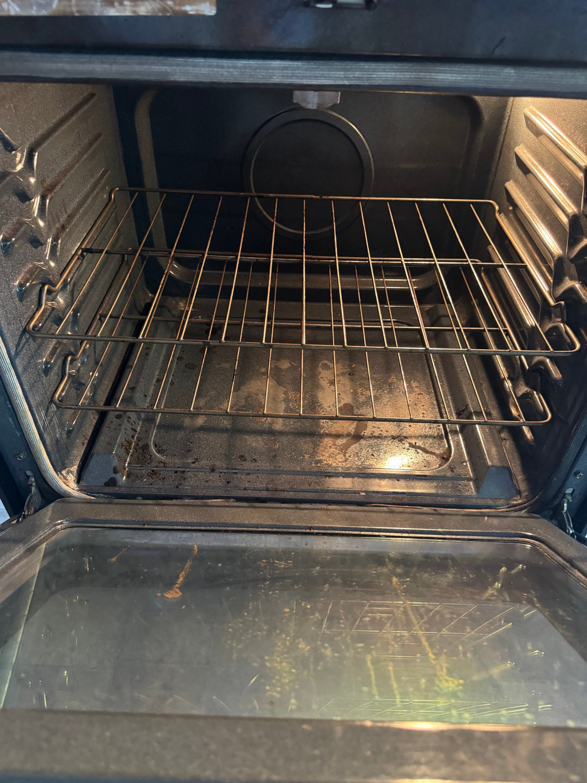 Oven interior with rack