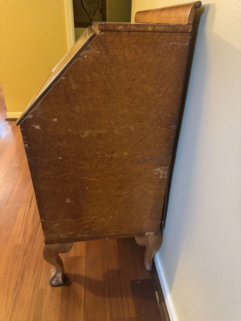 Left side showing a red stain