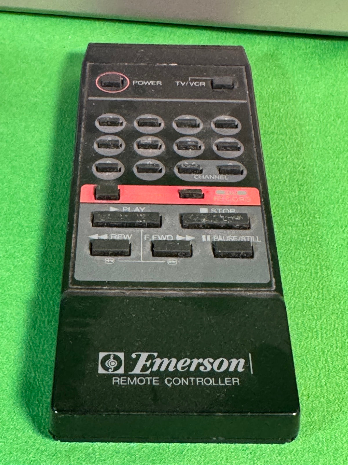 Emerson EWD2004 DVD VCR Combo Player 4-Head VHS with Remote