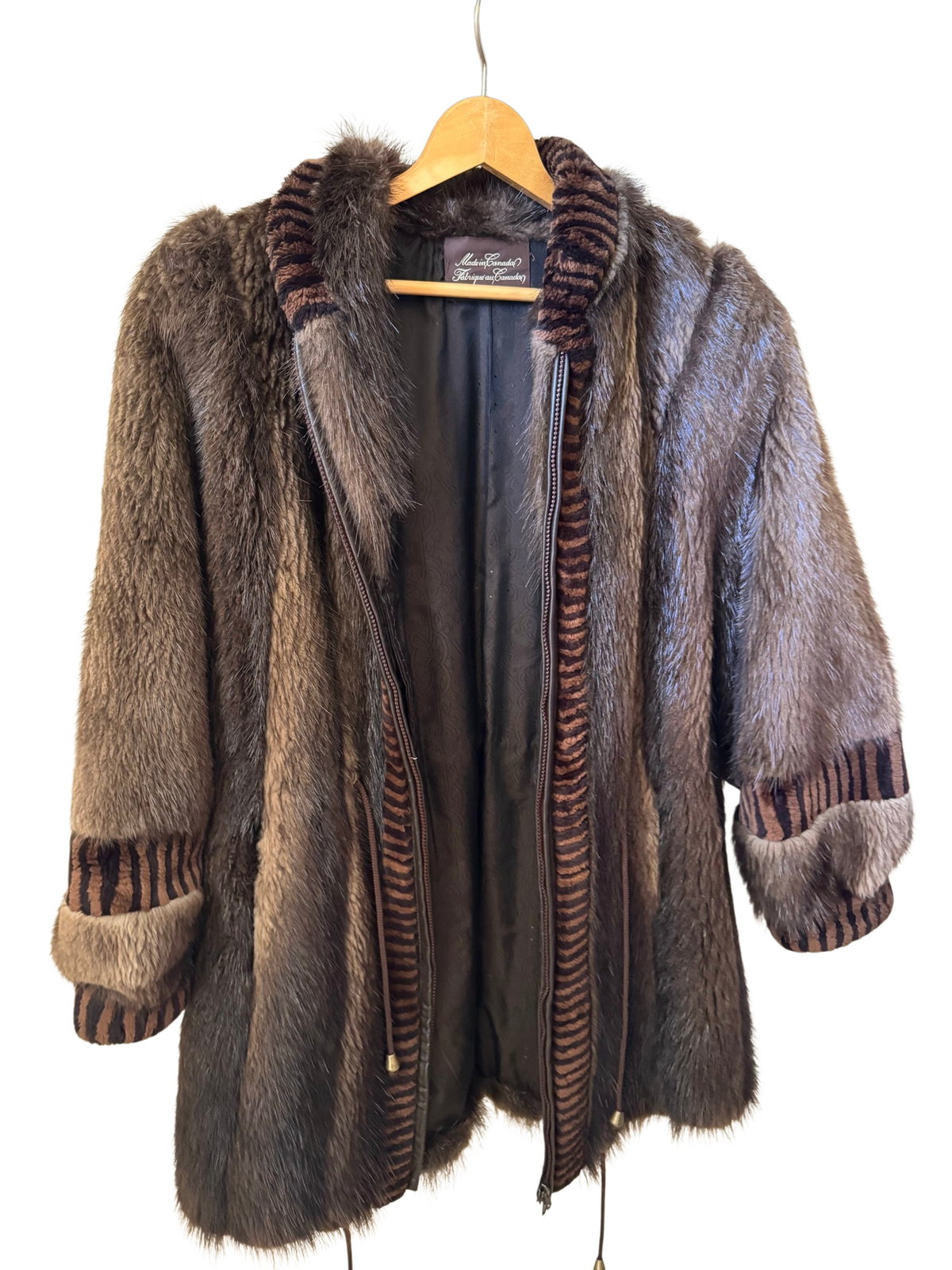 Vintage Beaver Fur Coat Large Let-Out Pelt Construction Patterned Satin Lining Made in Canada