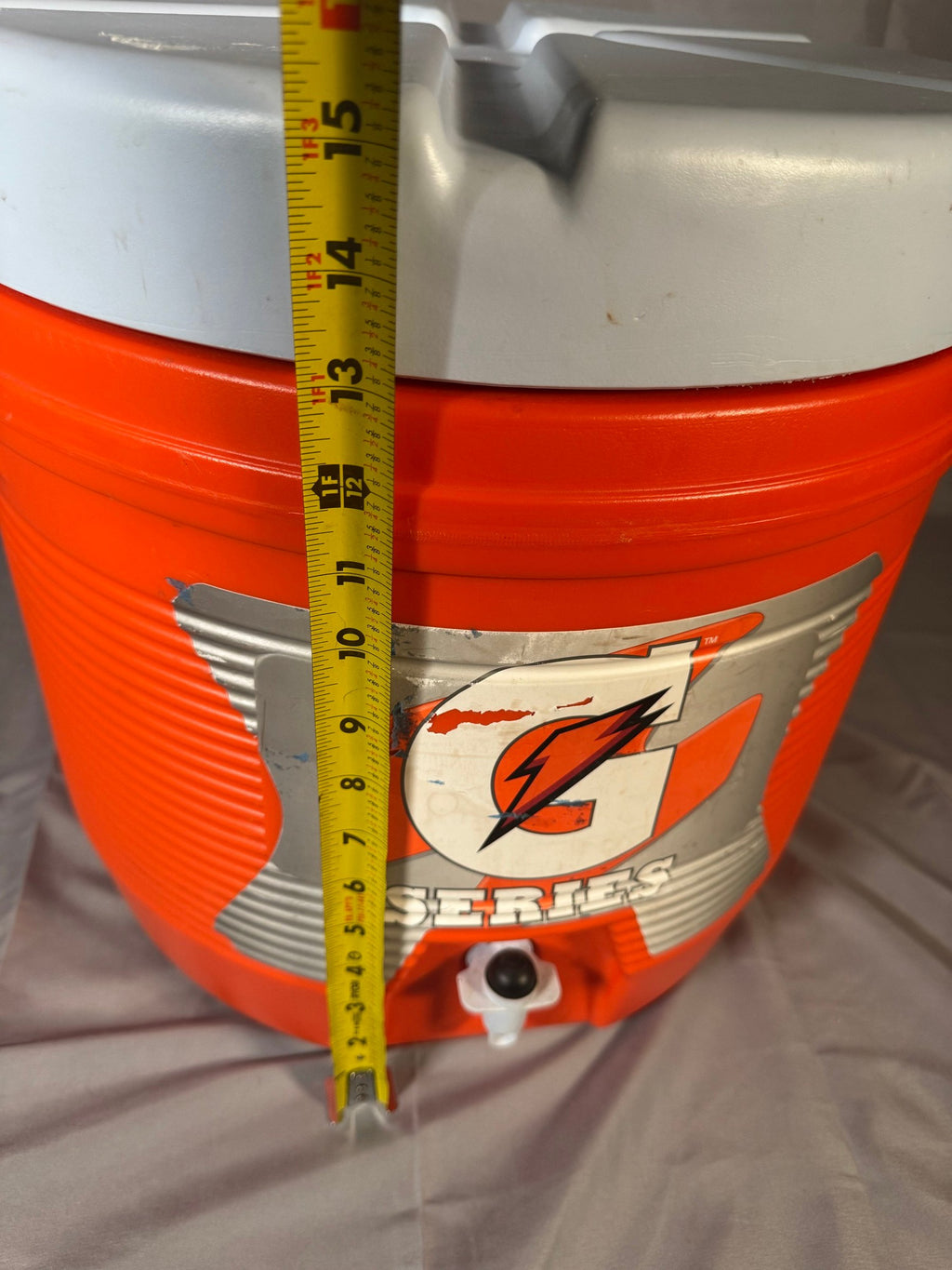 Gatorade G Series Orange Sideline Water Cooler with Spigot, Rubbermaid