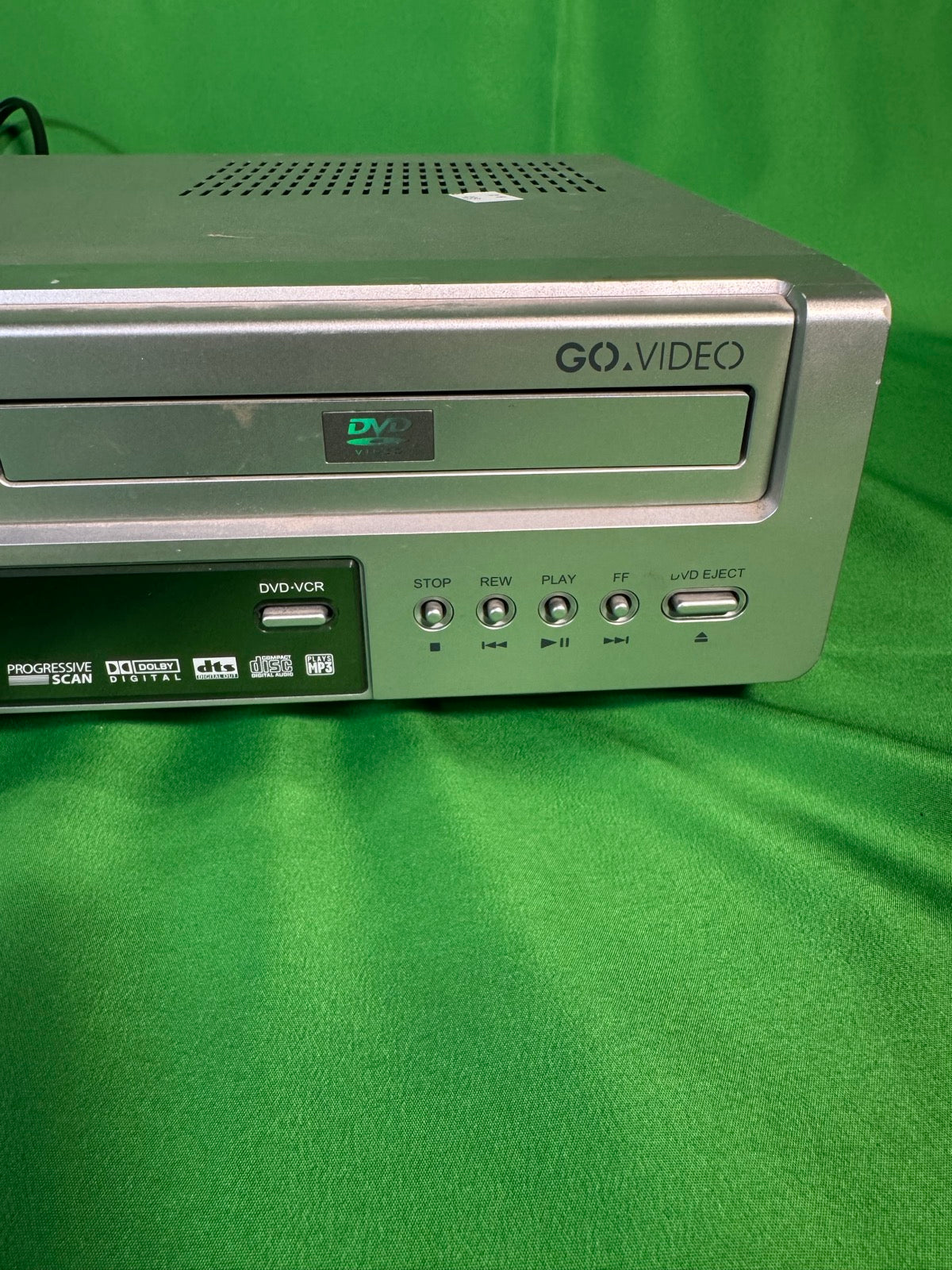 Go.Video DV2150 DVD Player VCR Combo Progressive Scan 4-Head Hi-Fi