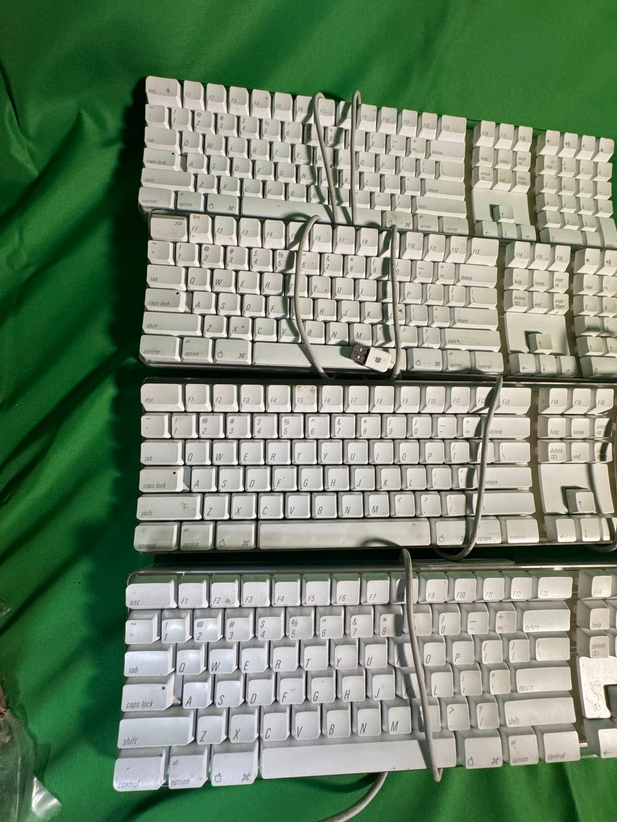 Apple A1048 Pro Keyboard x4, Microsoft & HP Wired Keyboard Lot of 6