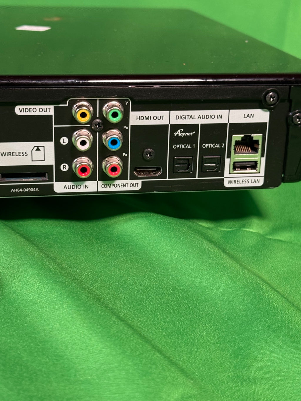 Samsung BD-P1580 Blu-ray Disc Player Glossy Black - No Remote