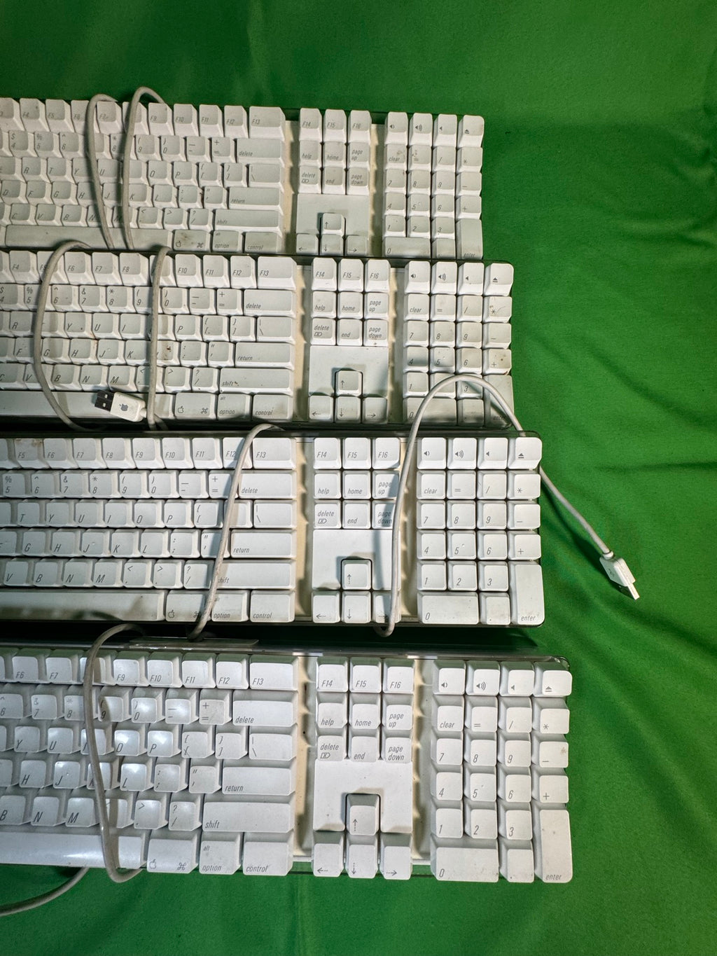Apple A1048 Pro Keyboard x4, Microsoft & HP Wired Keyboard Lot of 6