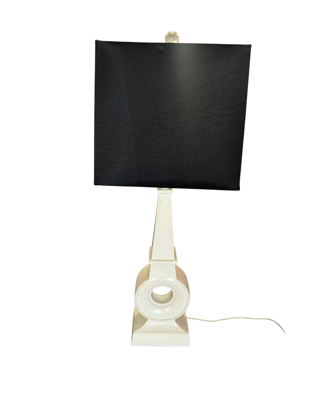 White ceramic obelisk lamp with round opening and black square shade