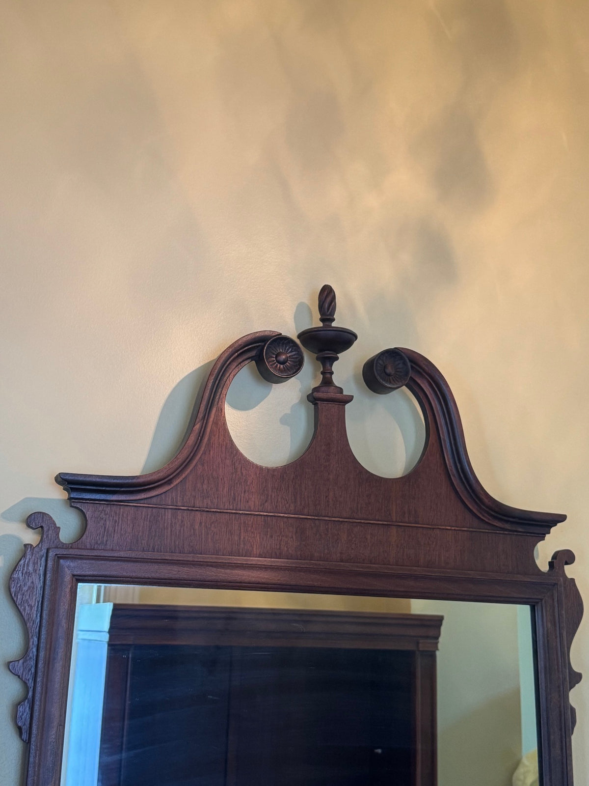 Chippendale Style Mahogany Wall Mirror Broken Arch Pediment Urn Finial 48 x 24 in