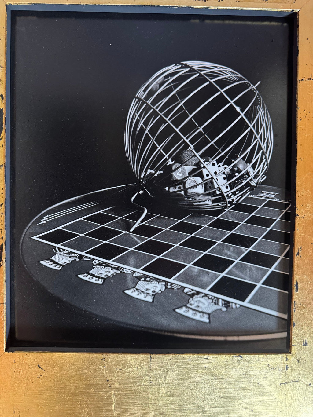 Close view of the globe and chessboard