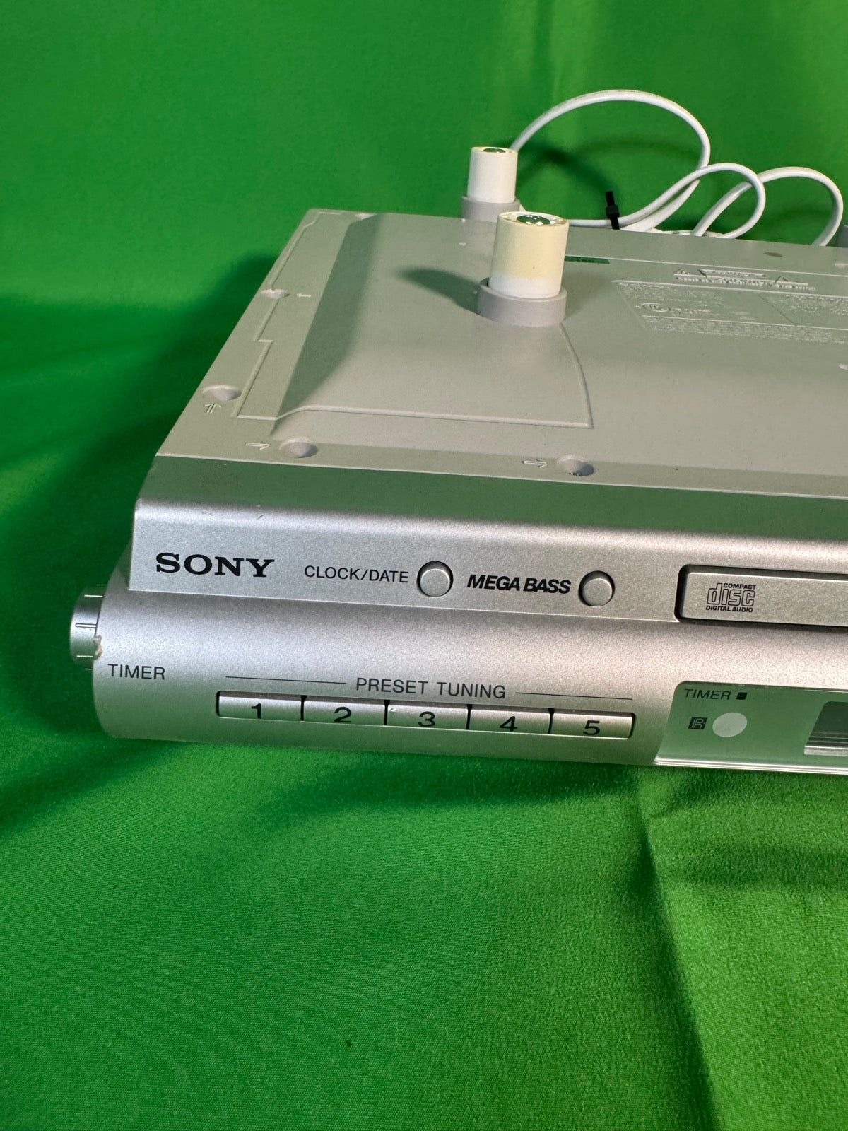 Sony ICF-CDK50 Under-Cabinet CD Clock Radio FM/AM Silver