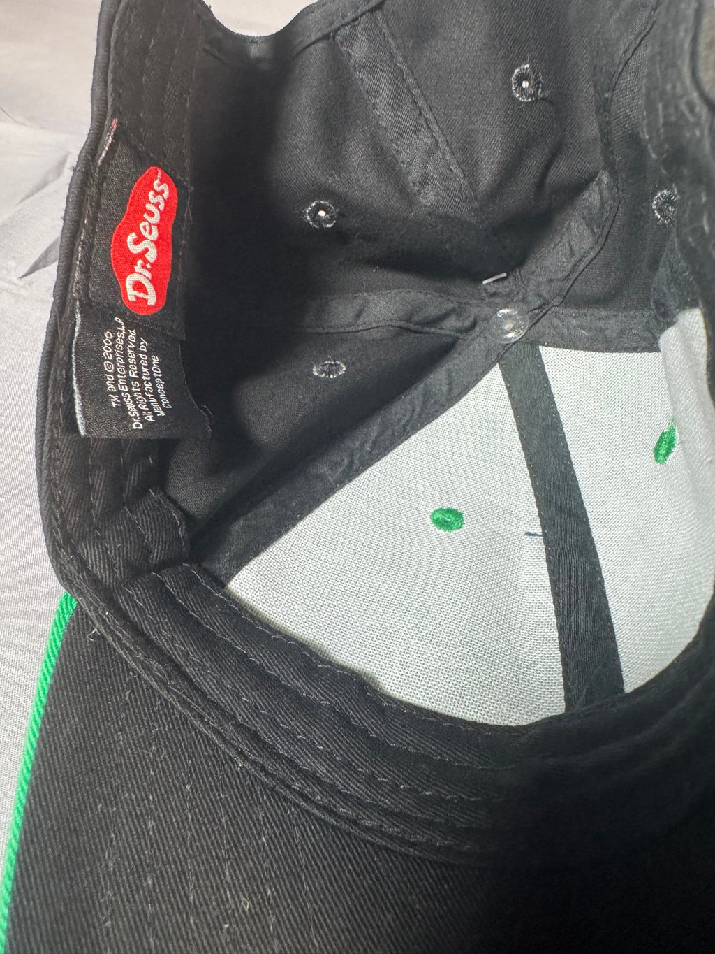 Dr. Seuss The Grinch Face Baseball Cap Concept One 2000 Green Black