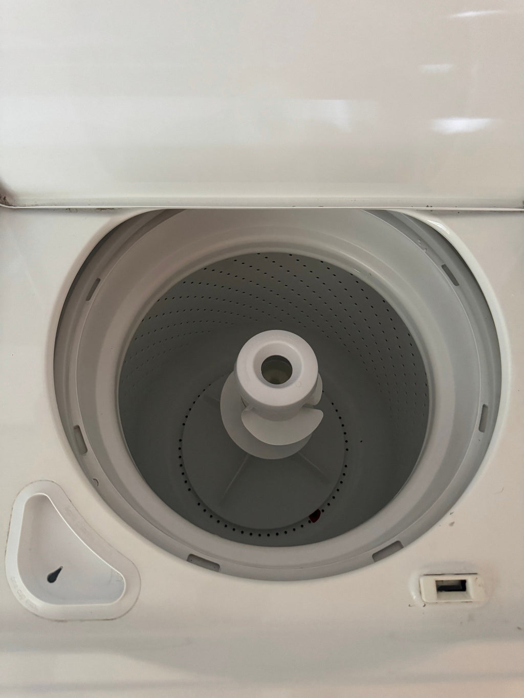 Washer tub and agitator