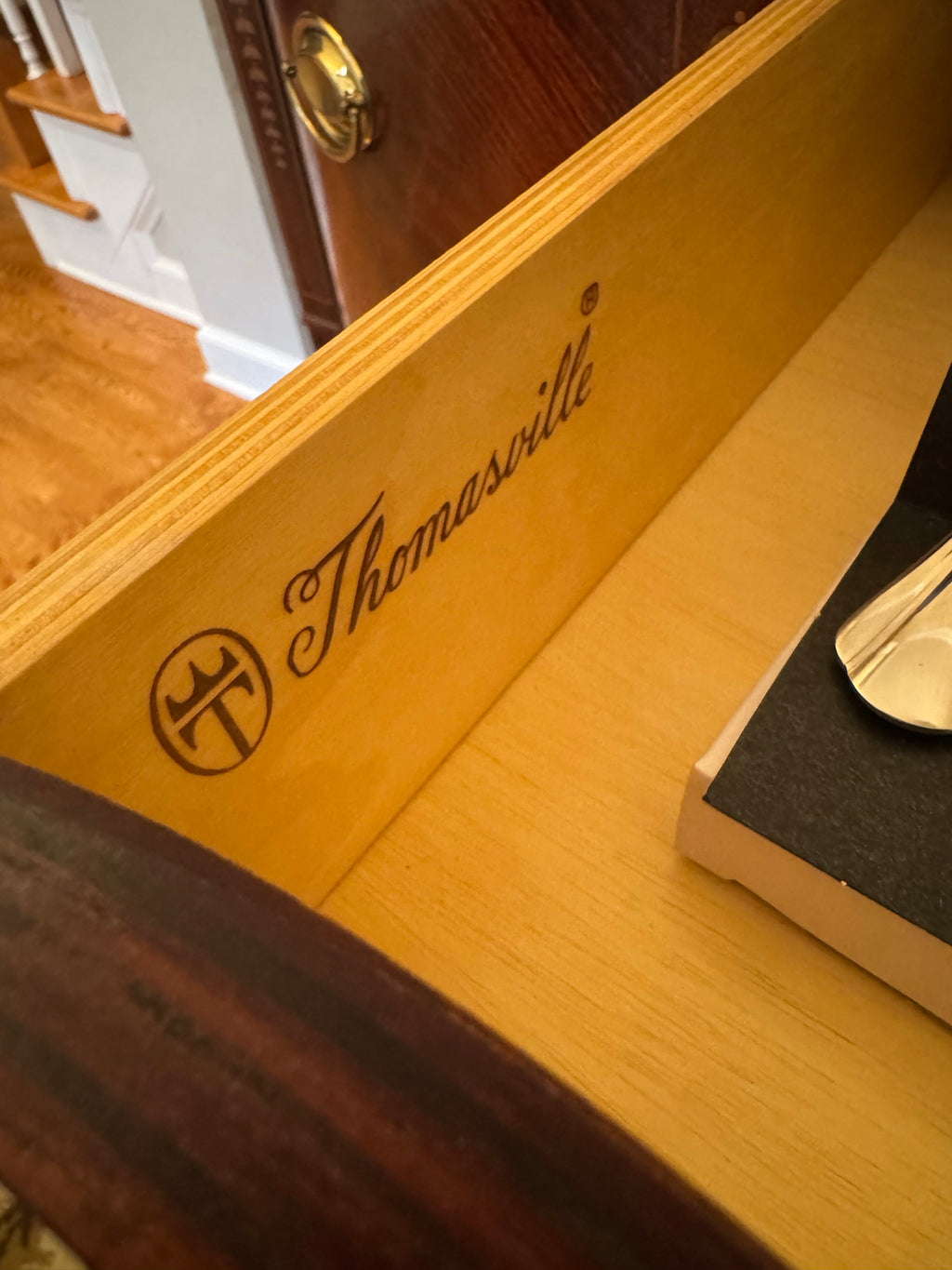 Thomasville Hepplewhite-Style Inlaid Mahogany Serpentine Sideboard, Brass Gallery