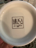 Mikasa Florisse Black Fine China Service, Gold-Rimmed Floral, Japan