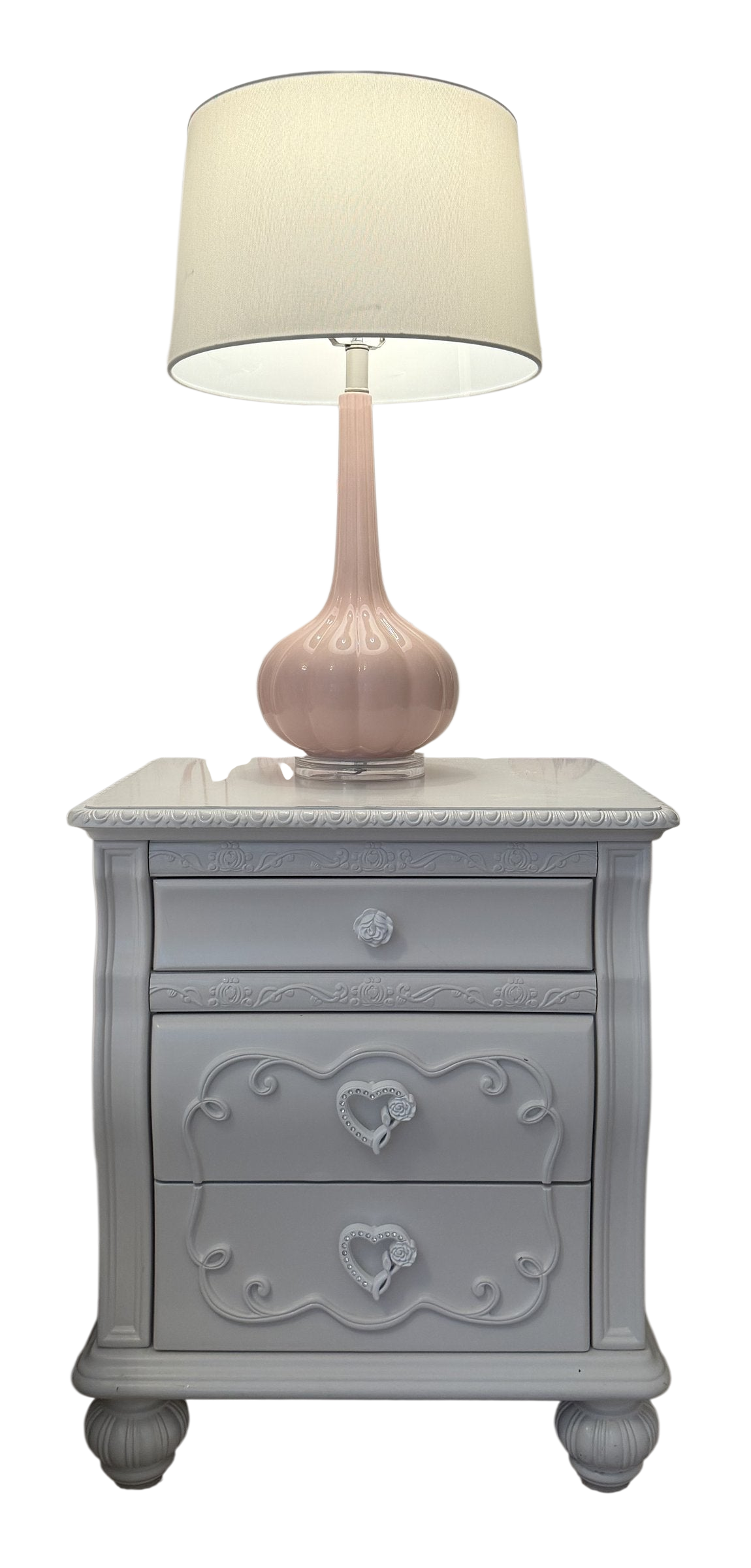 Sparkle White 3-drawer nightstand, front view