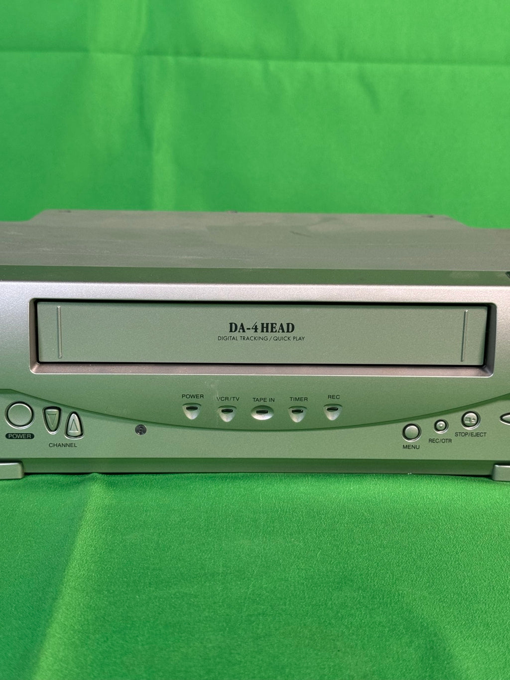 Emerson EWV404 4-Head HQ VHS VCR Video Cassette Recorder Silver