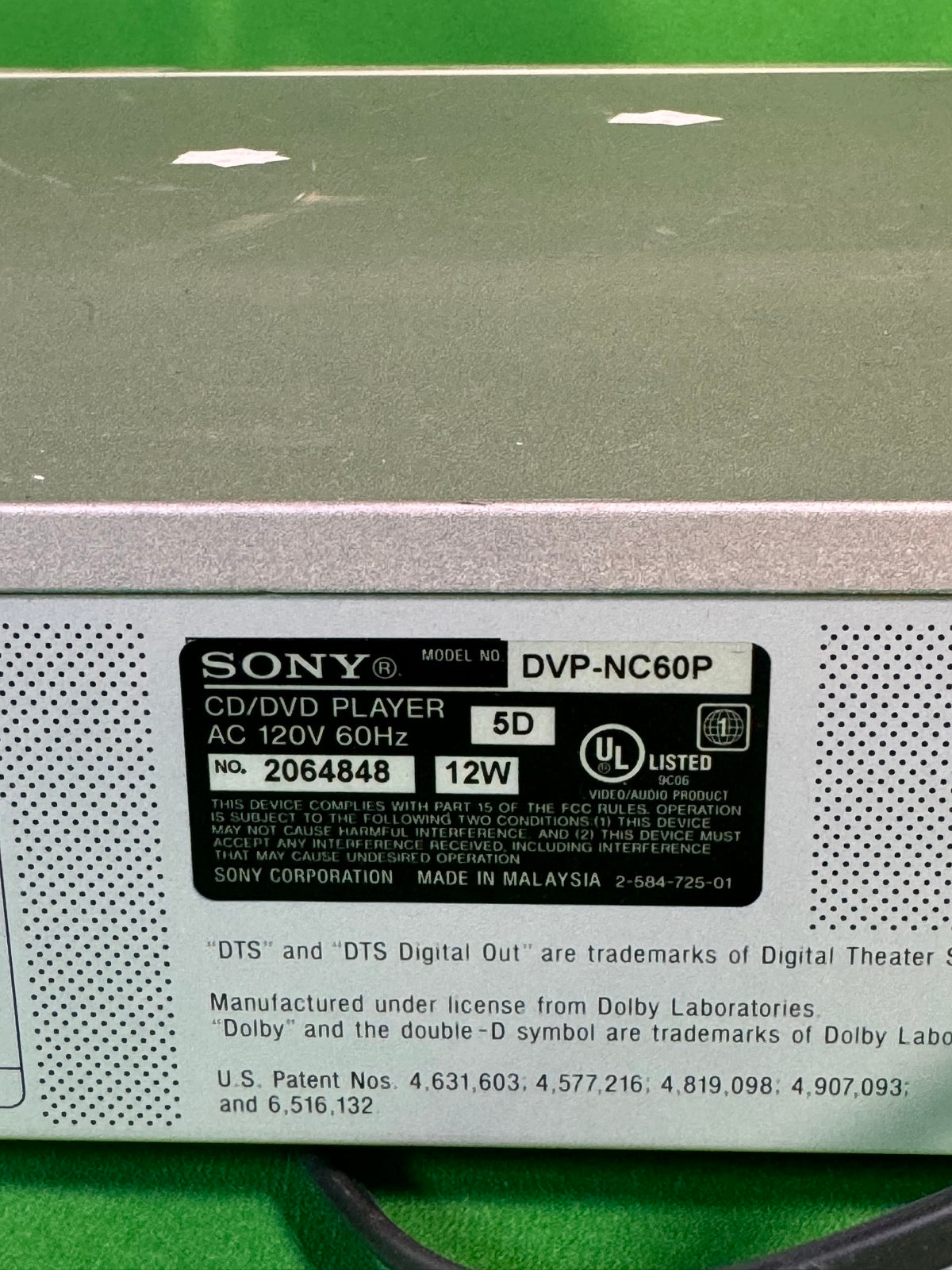 Sony DVP-NC60P 5-Disc DVD/CD Changer Progressive Scan Silver